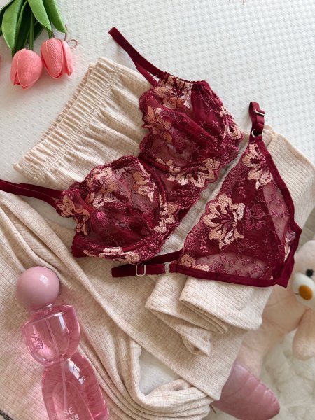 طقم داخلي بسطل والكواليتي بتجنن😭🫰🏻