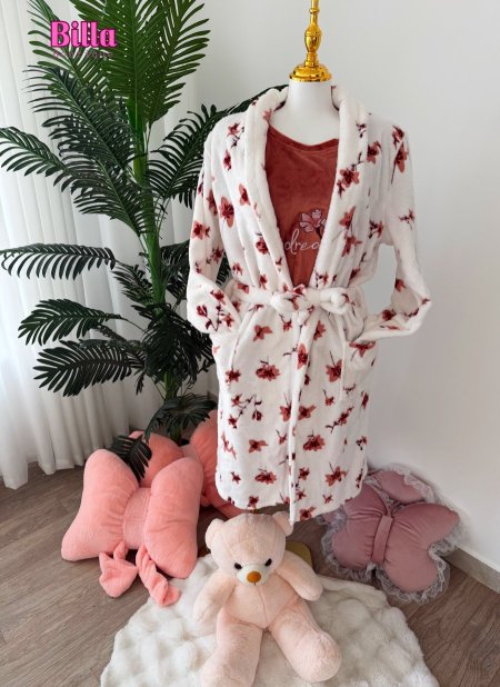 قميص نوم مخمل دبل فيس مع روب ثقيل منقش ورد🌼🫰🏻الكواليتي🔥