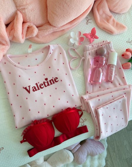 بيجامة قماشة الوافل بتجنن 😭 والكواليتي بجنن منقش تنقيشة ناعمة💗❤️