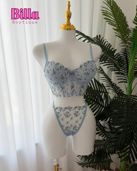 طقم داخلي دبل بوش باللون الازرق منقش ورد ازرق💙