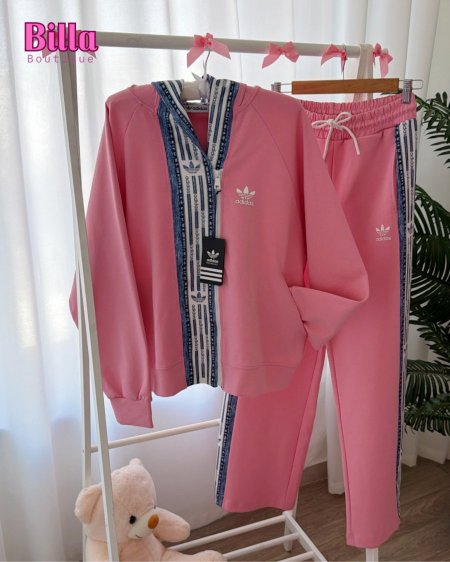 ترينينج قطعتين من adidas باللون الزهري مع جينز خامة ربيعية 🔥