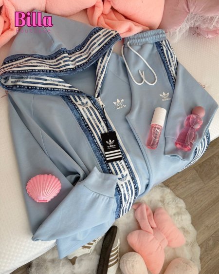 ترينينج قطعتين من adidas باللون الأزرق مع جينز خامة ربيعية 🔥😩