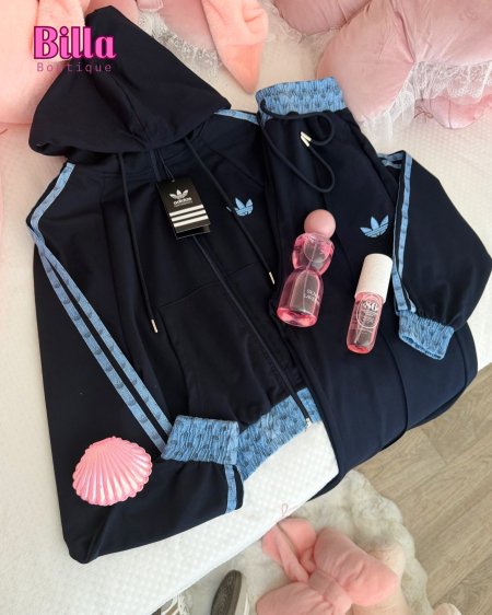 ترينينج من adidas باللون الكحلي مع جينز قصة وخامة مميزة🥹😩🔥