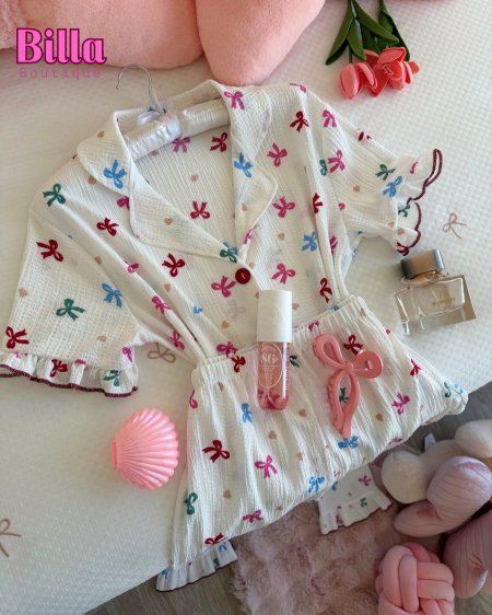 بيجامة أزرار نص كم منقشة فيونكات بتسطل😭😭🎀🎀💜💗♥️