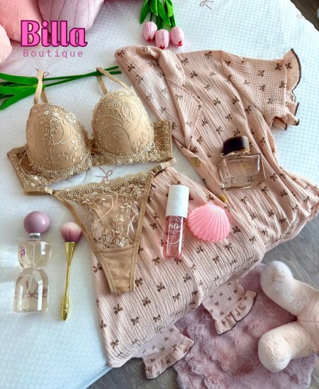 بيجامة منقشة فيونكات بلونها المميز والكواليتي الخطير