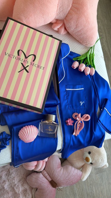 بيجامة Victoria secret باللون النيلي المميزوالكوالتي خطير 🔥مع بوكس🫰🏻