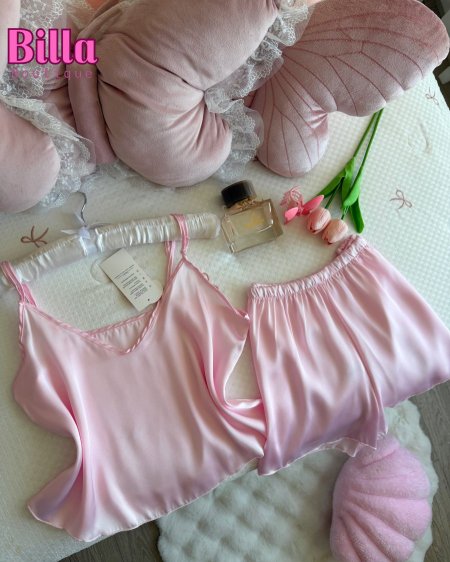 بيجامة ستان شورت باللون الزهري🌸💅