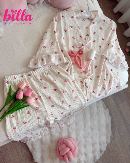 بيجامة ثلاث ارباع منقشة ورد 🌸