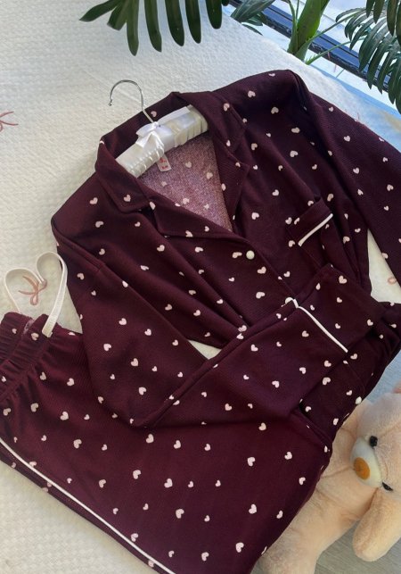 بيجامة خريفية شتوية بلونها المنبز منقشة قلوب باللون الابيض والكواليتي🔥