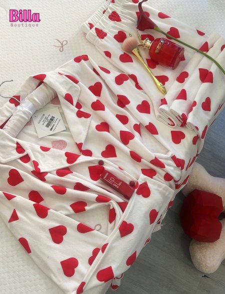 بيجامة خريفية منقشة قلوب مخمل ناعم❤️
