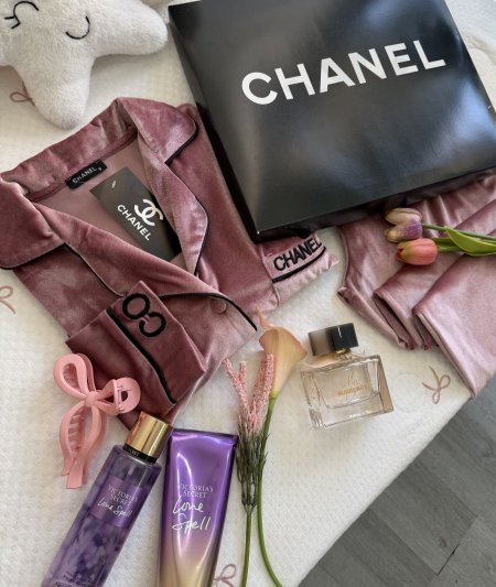 بيجامة Chanel مخمل باللون الزهري مع بوكس والكواليت❤️‍🔥
