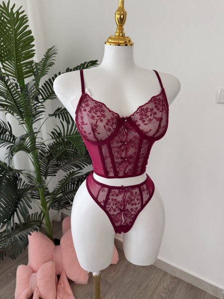 كورسة مع أندر قطعتين بتسطل على اللبس🥹🥹